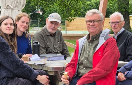 Elin Andersson och Lena Årebro från KFUM, Urban Pettersson från Sportfiskarna samt Göran Eriksson och Lasse Hallmén från Rotary